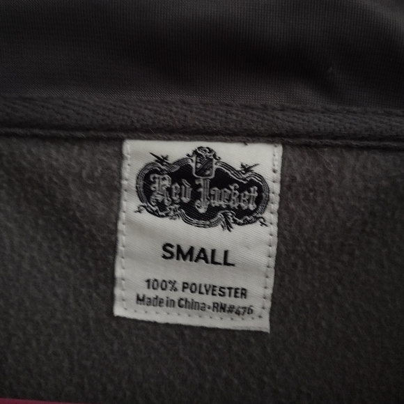 Gray Jacket - Picture 3 of 6